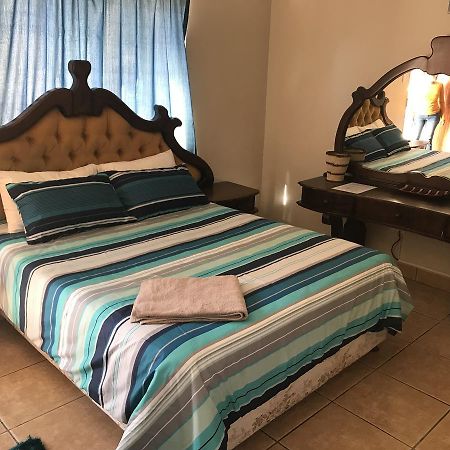 African Sky Guesthouse Windhoek Luaran gambar