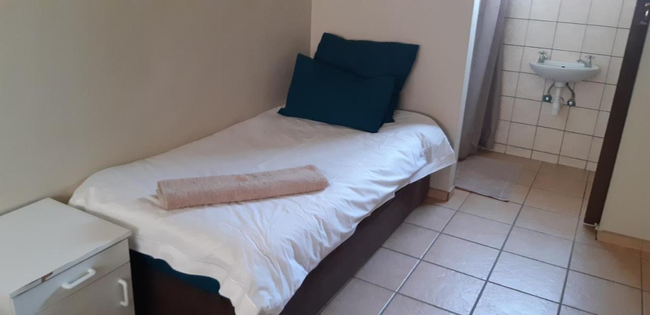 African Sky Guesthouse Windhoek Luaran gambar