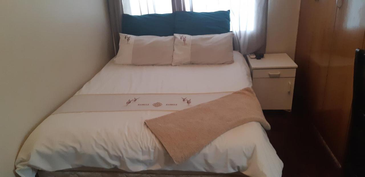 African Sky Guesthouse Windhoek Luaran gambar