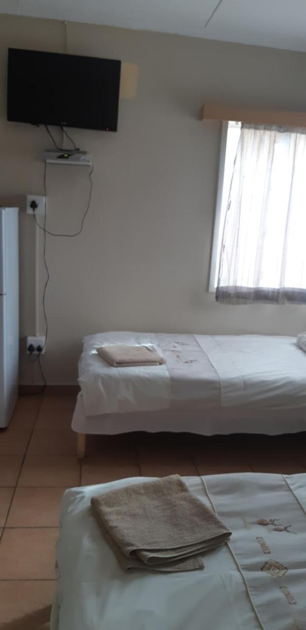 African Sky Guesthouse Windhoek Luaran gambar