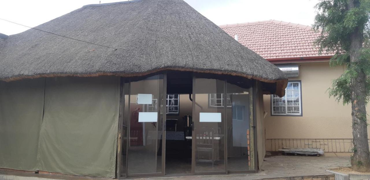 African Sky Guesthouse Windhoek Luaran gambar