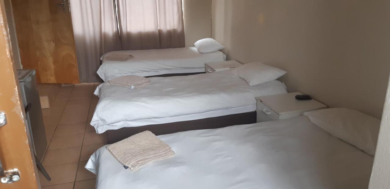 African Sky Guesthouse Windhoek Luaran gambar